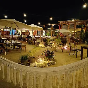 https://lucky-traveler-hostel-all-inclusive.allrivieramayahotels.com